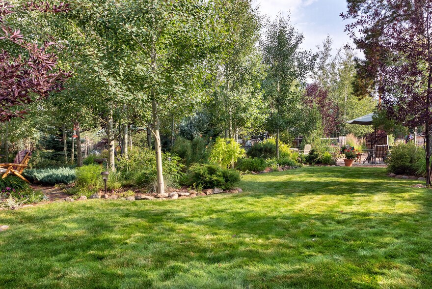 More Photos Of 717 Lake Ave, Grand Lake Specialty For Sale