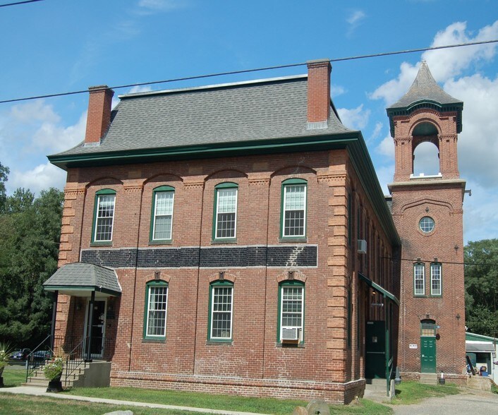 More Photos Of 20 Ladd Ave, Florence Manufacturing For Sale