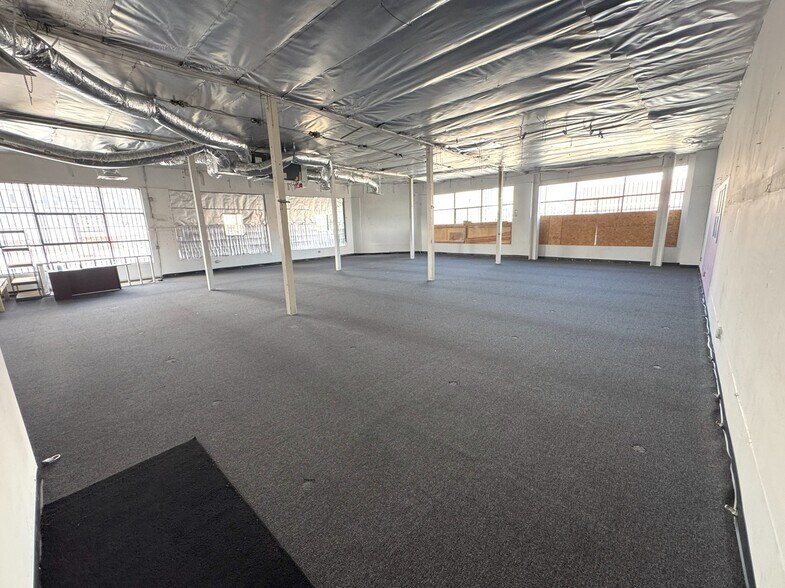 More Photos Of 600-602 E 12th St, Los Angeles Warehouse For Lease