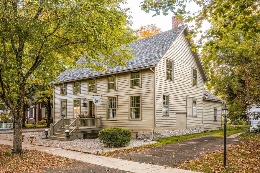 More Photos Of 16 Hudson St, Kinderhook Storefront Retail Residential For Lease