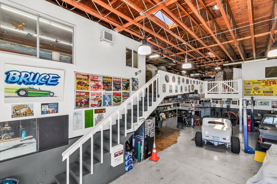 More Photos Of 1316-1320 Coolidge Ave, National City Light Distribution For Sale