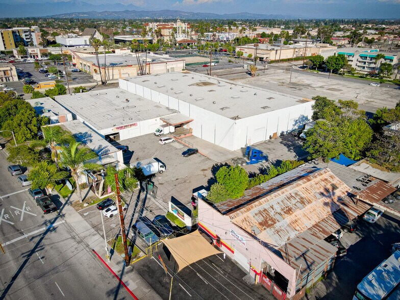 More Photos Of 11400 Downey Ave, Downey Warehouse For Lease