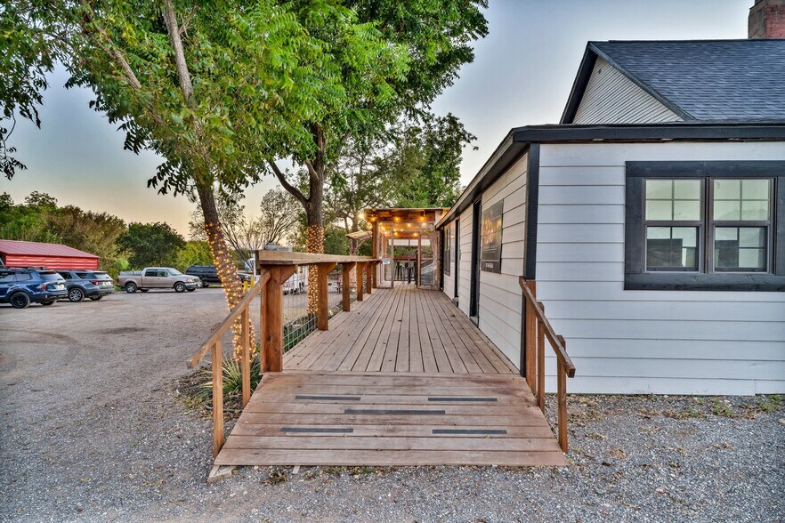 More Photos Of 209 W State Highway 171, Godley Restaurant For Sale