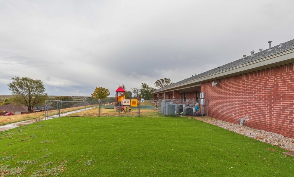 More Photos Of 2400 N Coulter St, Amarillo Religious Facility For Sale