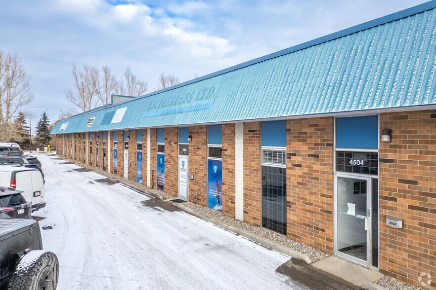 Primary Photo Of 4502-4516 10 St NE, Calgary Warehouse For Lease