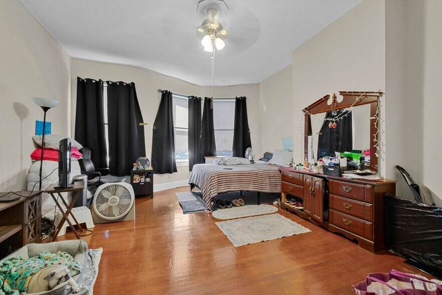 More Photos Of 2903 Saint Paul St, Baltimore Multifamily For Sale