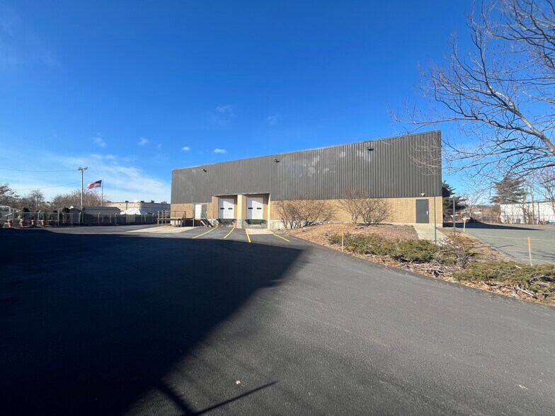 More Photos Of 180 Charles St, Malden Distribution For Lease