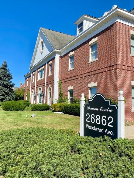 More Photos Of 26862 Woodward Ave, Royal Oak Office For Lease