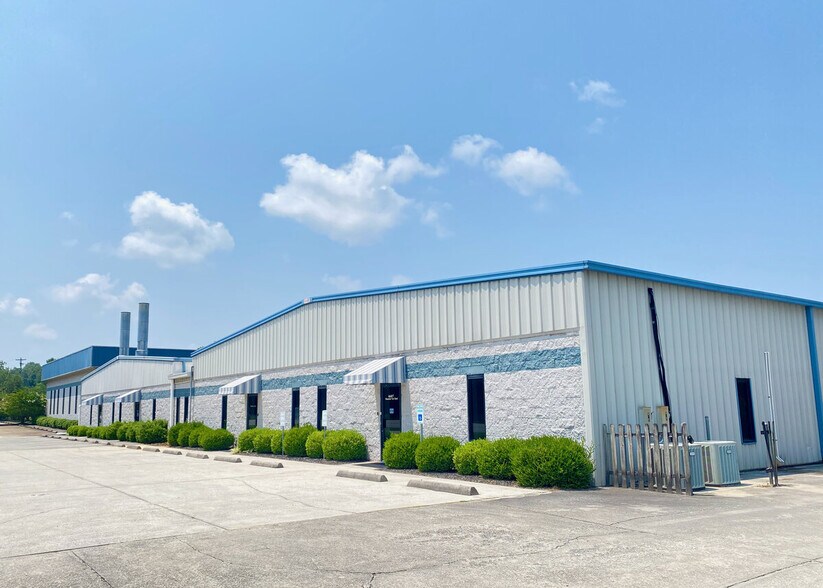 More Photos Of 6607 Mountain View Rd, Ooltewah Warehouse For Lease
