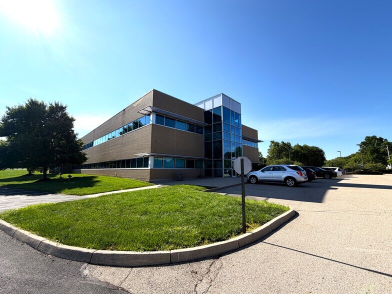 More Photos Of 5000 Springfield St, Dayton Office For Sale