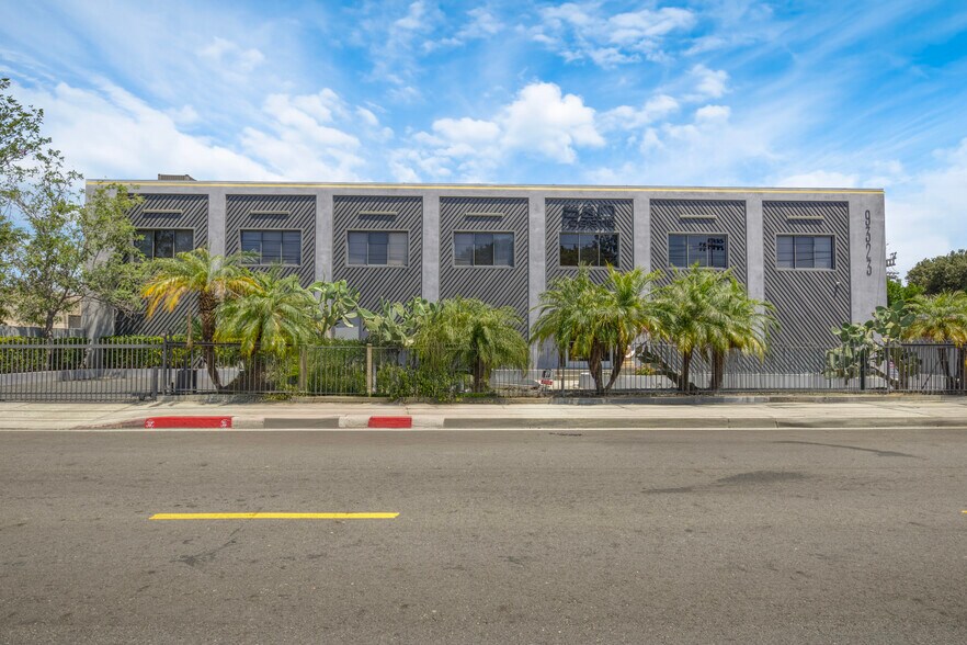 More Photos Of 9323 Rush St, South El Monte Manufacturing For Sale