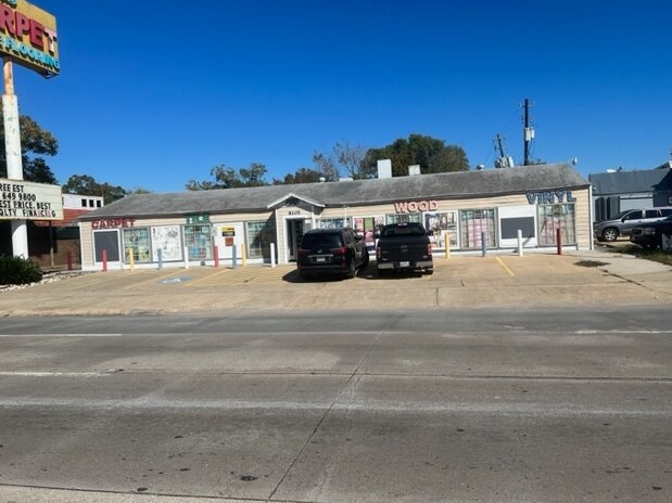 Primary Photo Of 8105 Gulf Fwy, Houston Freestanding For Sale