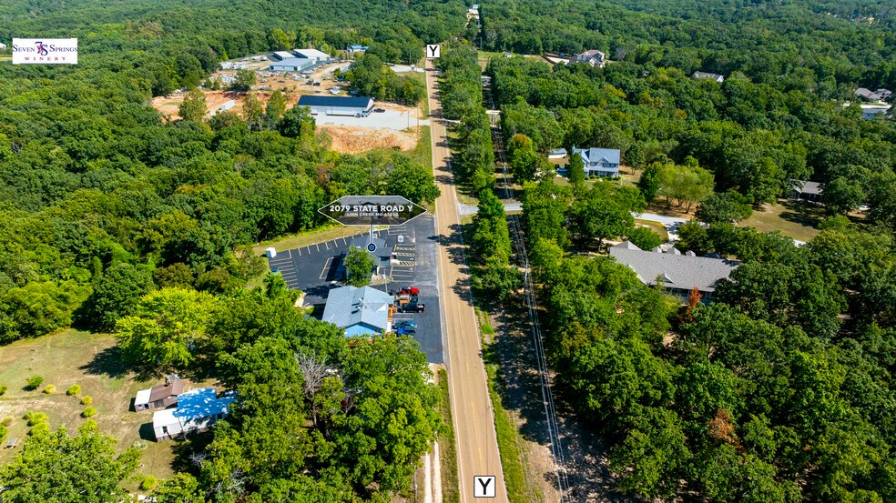 More Photos Of 2079 State Road Y, Linn Creek Restaurant For Sale