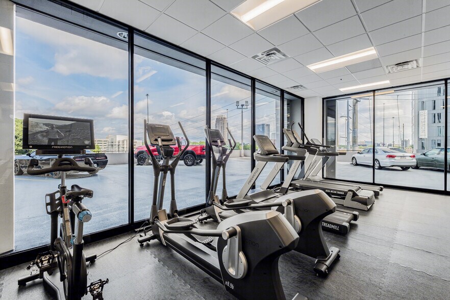 More Photos Of 1100 Spring St NW, Atlanta Office For Lease