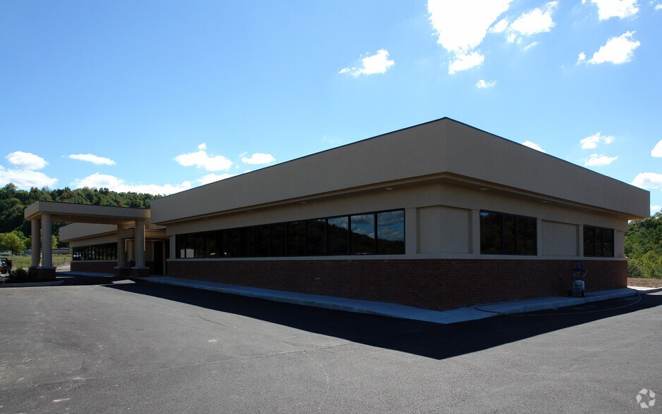 More Photos Of 422 Kinetic Park, Huntington Office For Sale