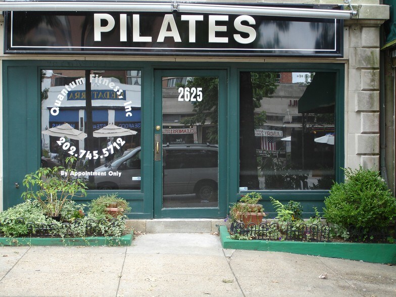 More Photos Of 2625 Connecticut Ave NW, Washington Storefront Retail Office For Lease