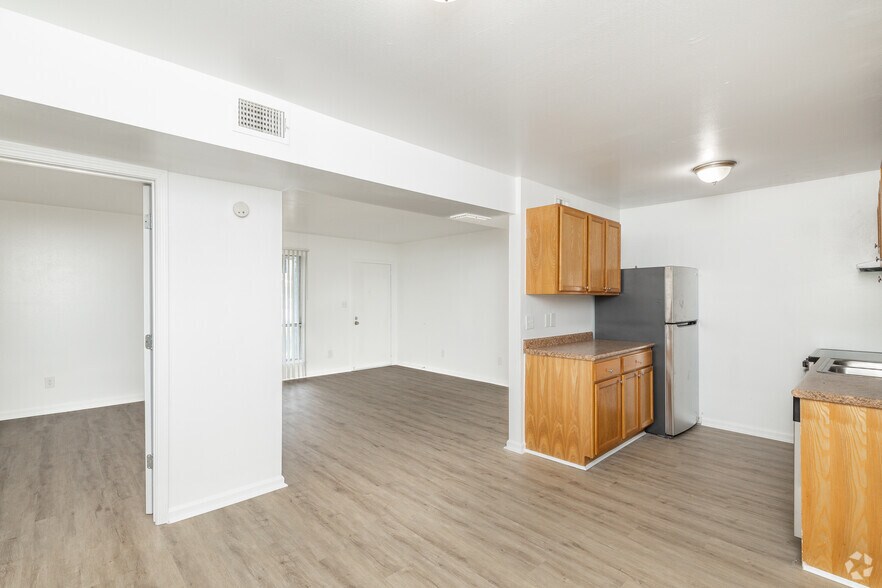 More Photos Of 4600 Twin Oaks Dr, Pensacola Apartments For Sale