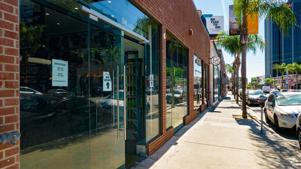 More Photos Of 1544-1562 N Cahuenga Blvd, Hollywood Freestanding For Lease