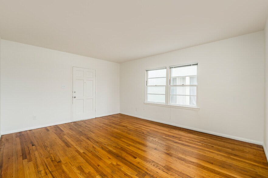 More Photos Of 445 N Spaulding Ave, Los Angeles Apartments For Sale