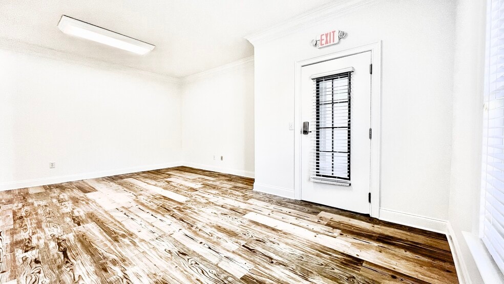 More Photos Of 4080 McGinnis Ferry Rd, Alpharetta Office For Sale