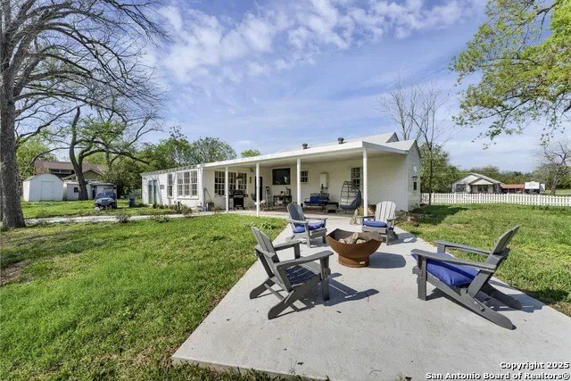 More Photos Of 105 NW River Rd, Martindale Specialty For Sale