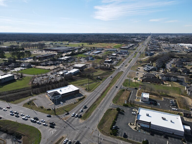 More Photos Of 6990 Atlanta Hwy, Montgomery Freestanding For Lease