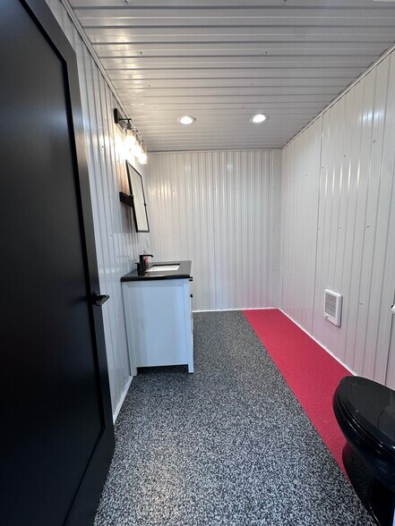 More Photos Of 6903 Backcountry Ave, Billings Distribution For Lease