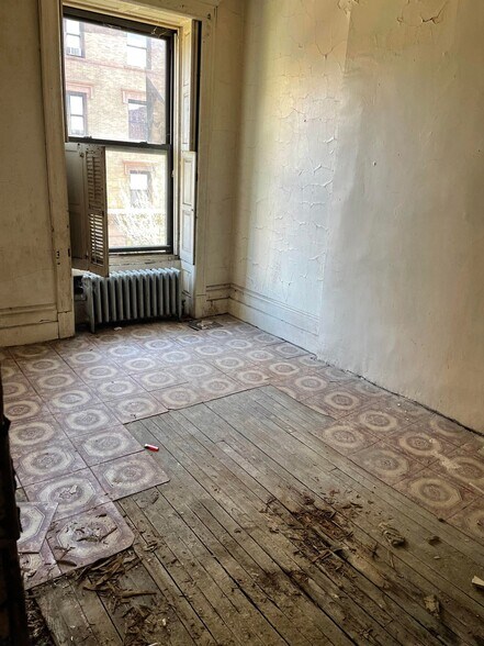 More Photos Of 552 W 148th St, New York Apartments For Sale