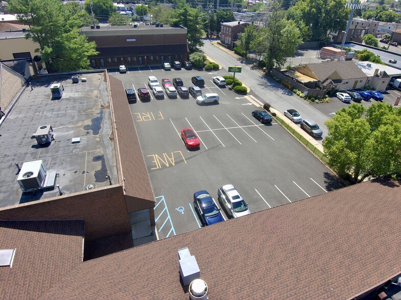 More Photos Of 516-534 Greenhill Ave, Wilmington Storefront Retail Office For Lease