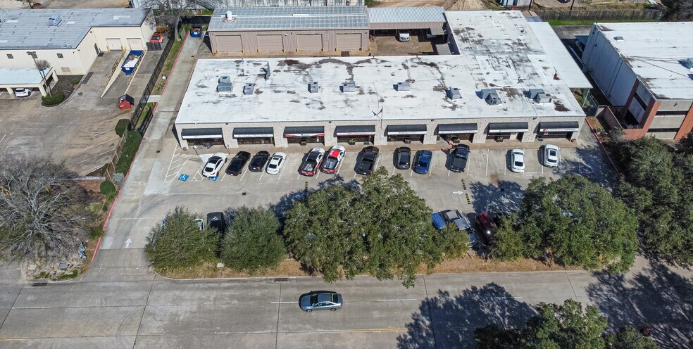 More Photos Of 16522-16536 Park Row, Houston Light Distribution For Lease