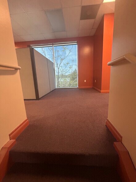 More Photos Of 28294-28310 Constellation Rd, Valencia Light Distribution For Sale