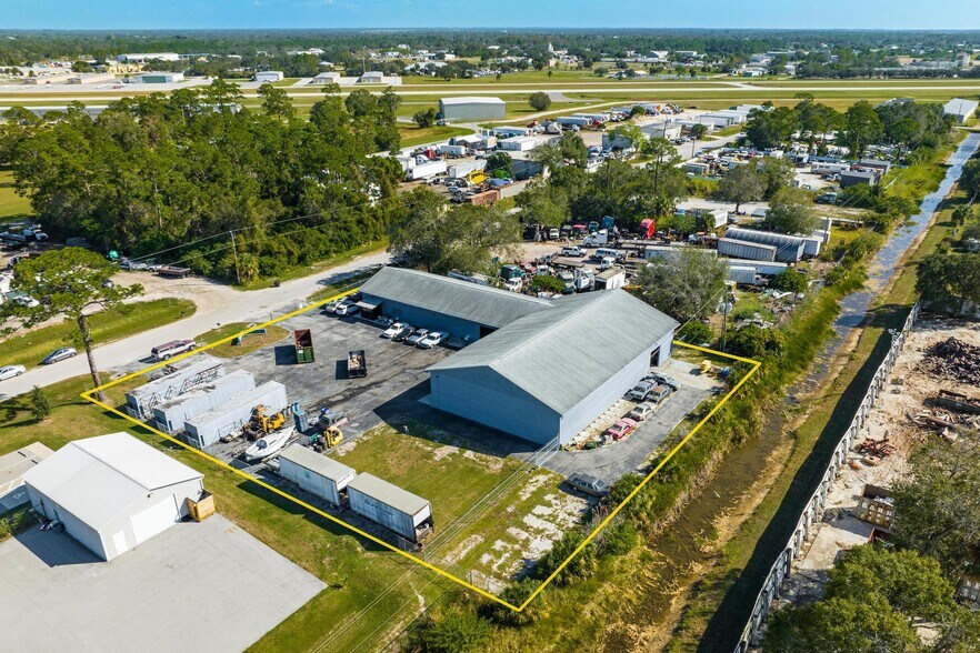 More Photos Of 209 N Industrial Loop, LaBelle Warehouse For Sale