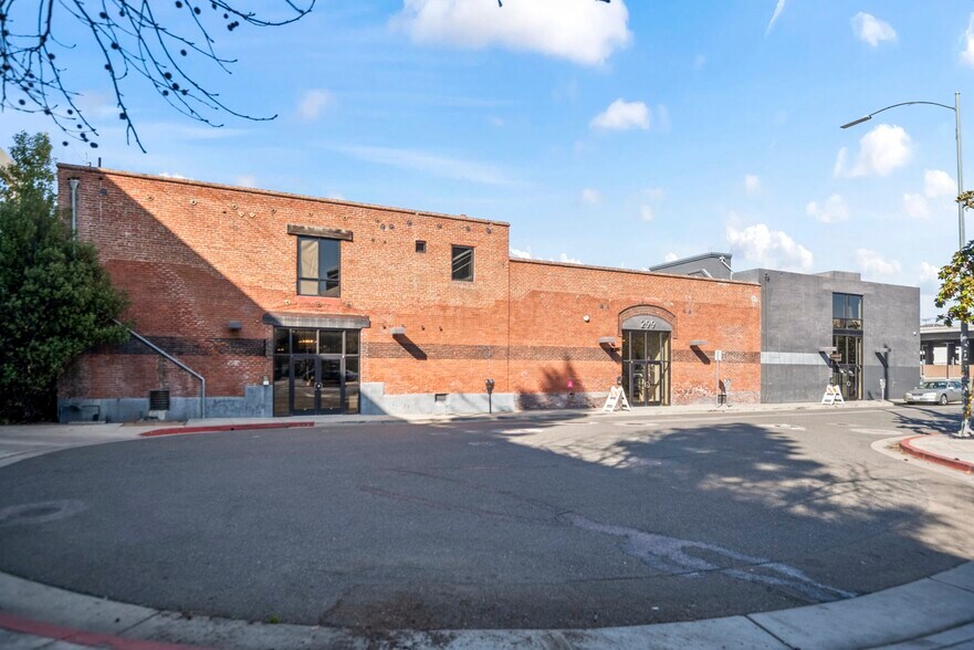 Primary Photo Of 269-299 Bassett St, San Jose Office Residential For Sale