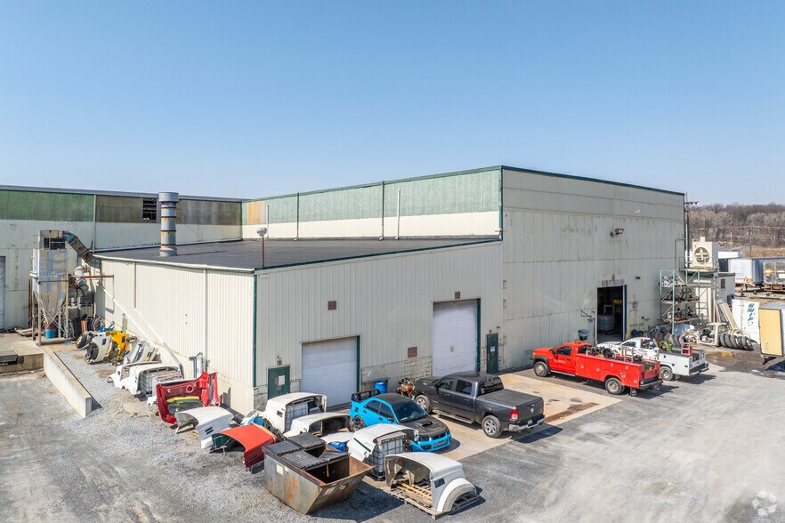 More Photos Of 235 N 16th St, Lebanon Manufacturing For Lease