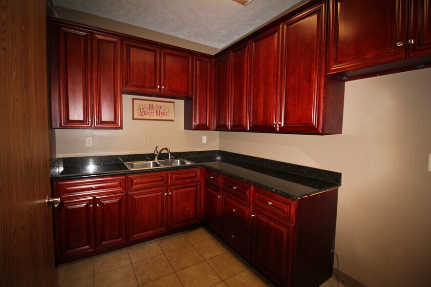 More Photos Of 15811 Tuckerton Rd, Houston Warehouse For Sale