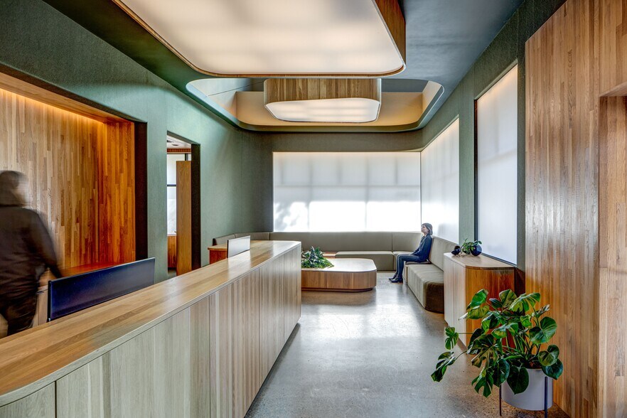 More Photos Of 17449 SW Boones Ferry Rd, Lake Oswego Medical For Sale