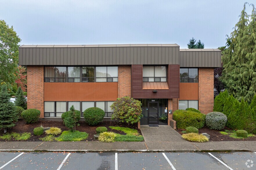 More Photos Of 8755 SW Citizens Dr, Wilsonville Office For Lease