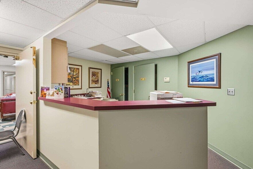 More Photos Of 412 E River St, Elyria Office For Sale