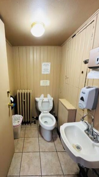 More Photos Of 243 High St, Mineral Point Flex For Sale