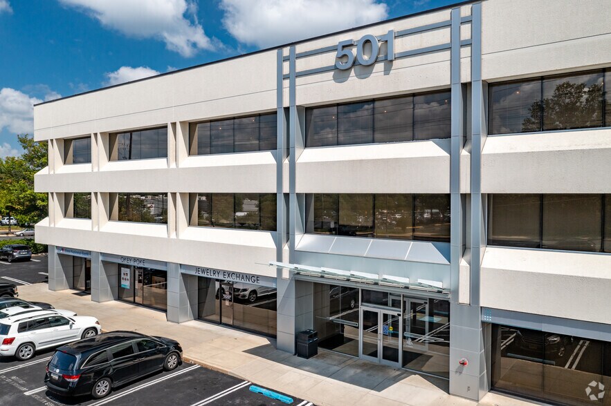 More Photos Of 501 N Frederick Ave, Gaithersburg Medical For Lease