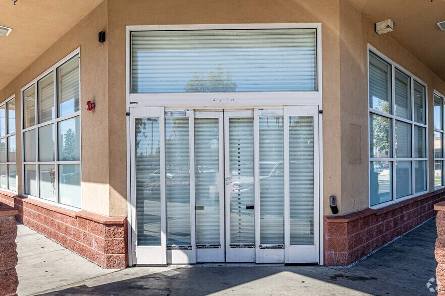 More Photos Of 8400 Firestone Blvd, Downey Freestanding For Lease