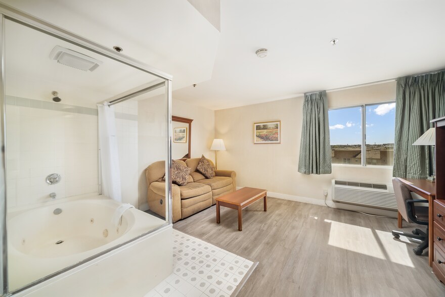 More Photos Of 5250 W El Segundo Blvd, Hawthorne Hotel For Sale