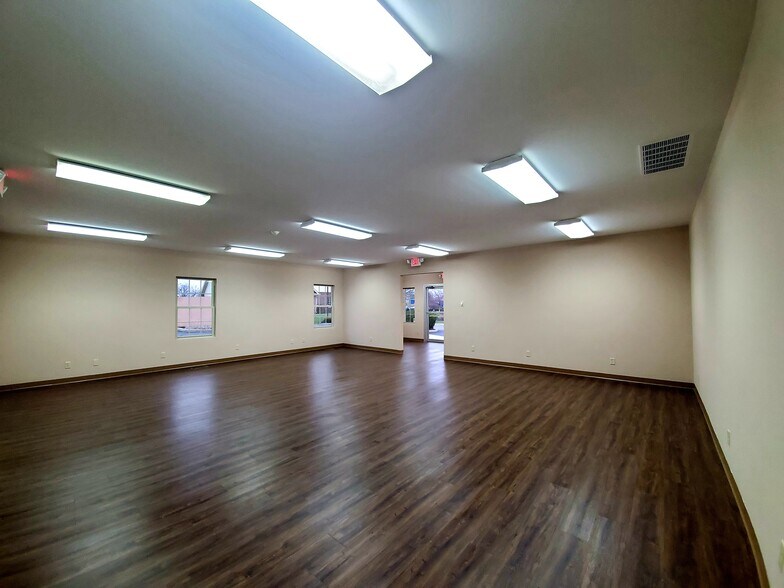 More Photos Of 7376 Business Center Dr, Avon Office For Sale
