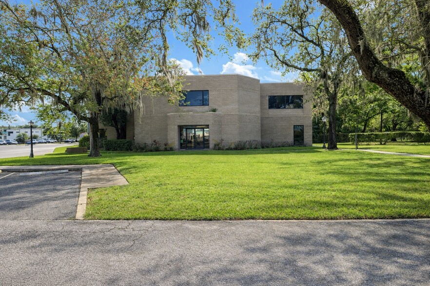 More Photos Of 14512 N Nebraska Ave, Tampa Office For Lease