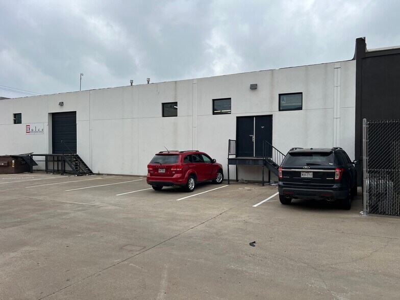 More Photos Of 1202-1208 N Riverfront Blvd, Dallas General Retail For Lease