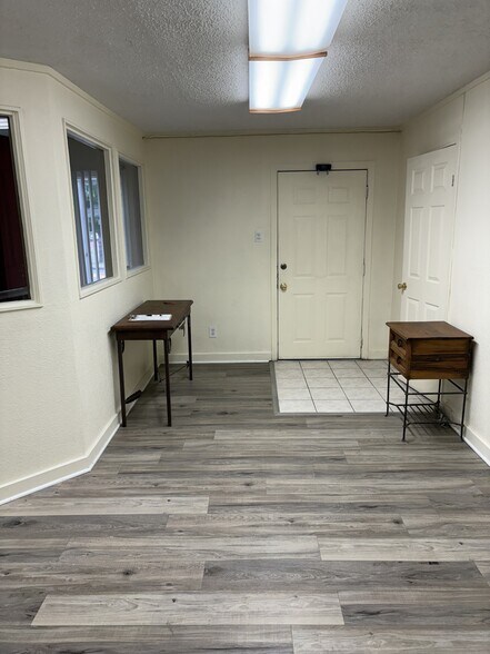 More Photos Of 116 Santa Fe Dr, Weatherford Office For Lease