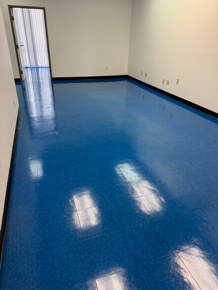 More Photos Of 7125 El Cajon Blvd, San Diego Office For Sale