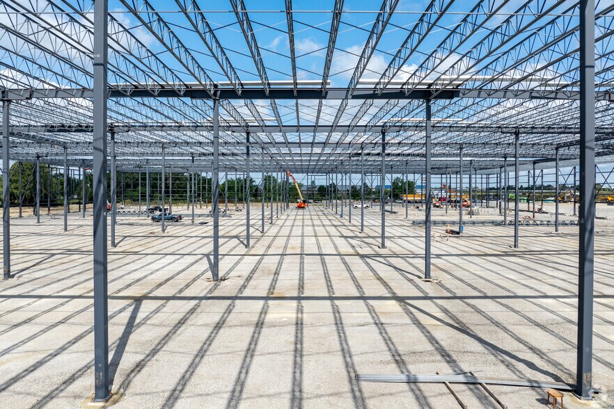 More Photos Of 5405 Countryside Dr, Brampton Warehouse For Lease