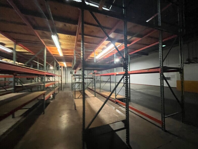 More Photos Of 4220-4232 Charter Ave, Oklahoma City Warehouse For Lease