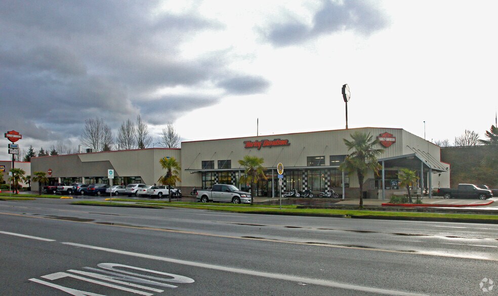 Primary Photo Of 2302 Pacific Hwy E, Fife Auto Dealership For Lease